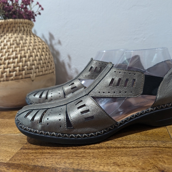 Remonte Women's US11.5EU42 "Dorndorf" Metallic Bronze Laser Cut Athleisure Shoes - Picture 3 of 9